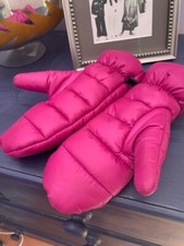 Mittens/ gloves. Quilted, water resistant, faux fur lining. fuchsia. UGG. S/M