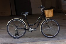 Gitane Classic town ladies Bike good condition basket and light
