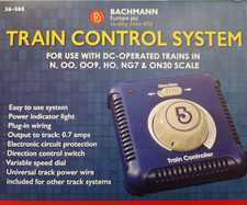 Bachmann 36-565 16V Train