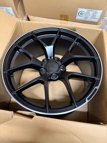 Mercedes c63 style - 19", satin