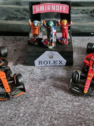 Scalextric props buildings - scalextric,