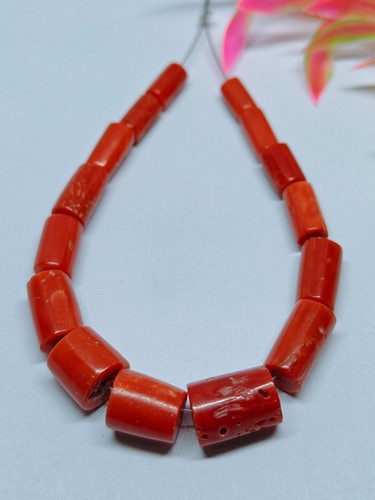Red coral beads - red, natural