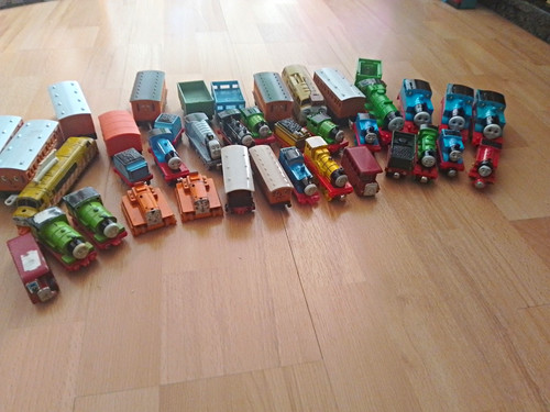 Thomas friends diecast train - thomas,