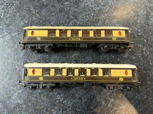 Triang hornby set of - of, 2