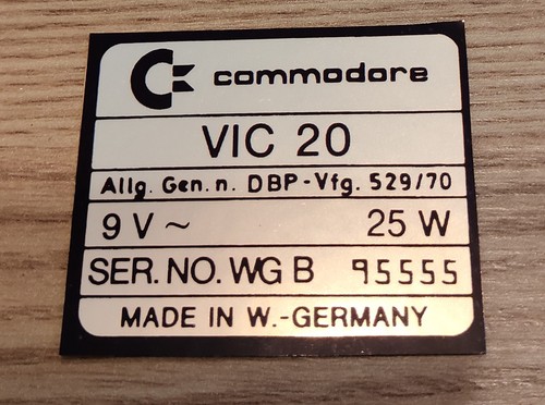 Commodore vic case - vic-20,