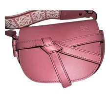 Loewe gate shoulder - gate,