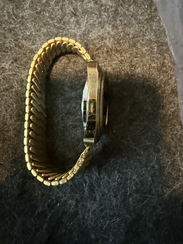 Vintage lucerne man jump - lucerne, man’s