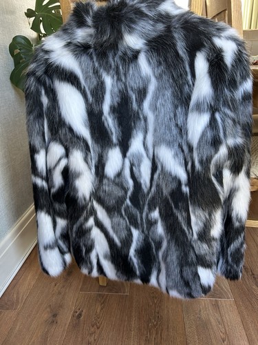 Faux fur jacket never worn - fur,
