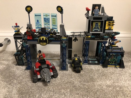 Lego batman batcave 6860 full - lego,