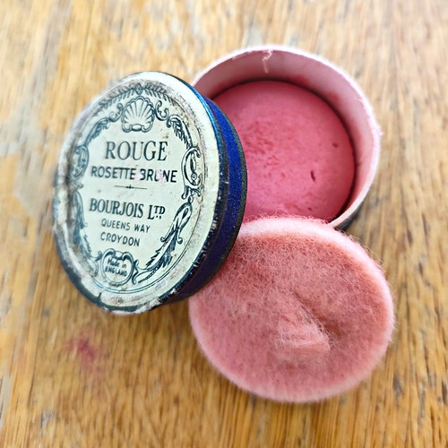 Vintage 1930s bourjois single - vintage,