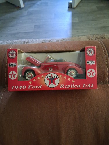 Texaco vintage 1940 ford - texaco,
