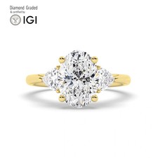 Oval Diamond Trilogy Ring 14k