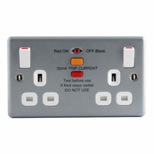 BG MC522RCD Metalclad Twin RCD Switch Socket 13A 2 Gang (Latching / Passive)