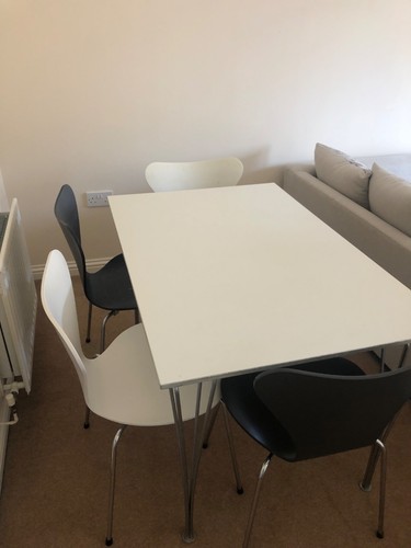 Fritz hansen table and chairs - hansen,