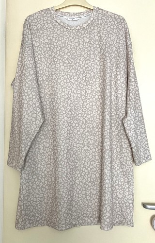 Nightdress size medium - nightdress,