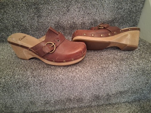 Clarks leather wedge clogs - leather,