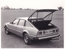 ROVER 2600S, REG No., DOL 536W, WITH HATCH BACK OPEN, SIDE REAR VIEW PHOTOGRAPH.