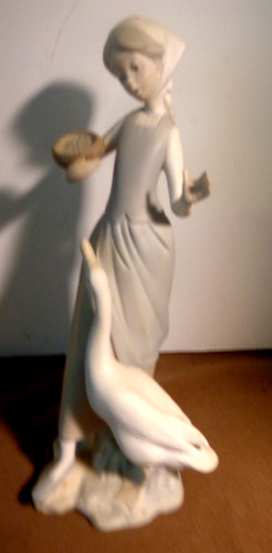 Lladro figurine girl with - lladro,