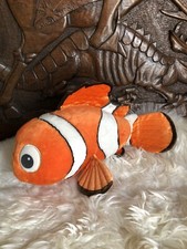 DISNEY STORE ‘Finding