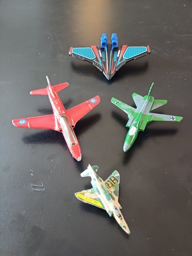 Diecast aircraft military - x,