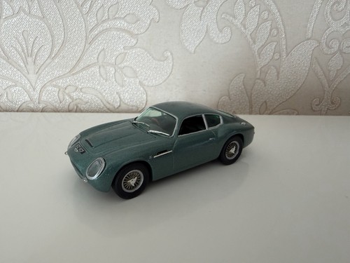 Vitesse aston martin db4 - vitesse,