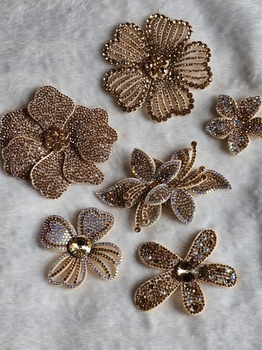 Stunning gold flower - , applique