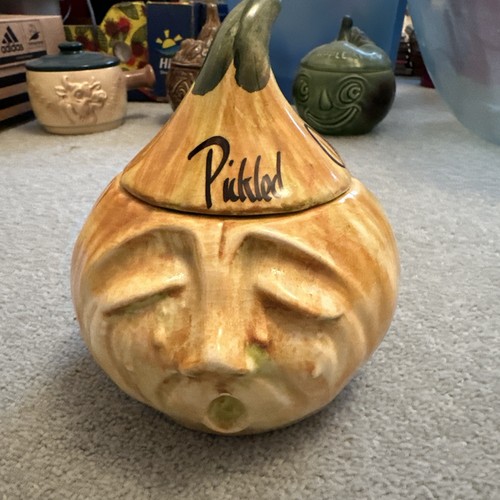 Vintage pickled onion - vintage, toni