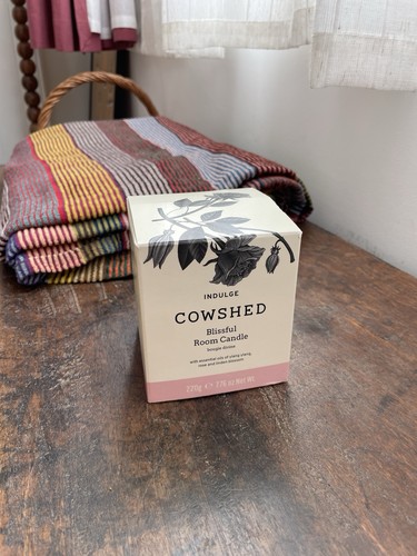 Cowshed blissful room candle - cowshed,