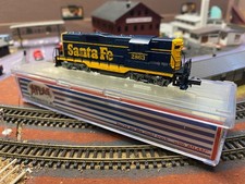Atlas N Scale EMD GP7 Phase 2 Locomotive, Santa Fe 2863
