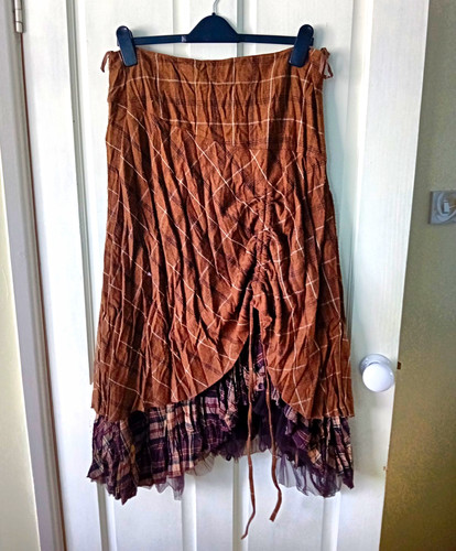 Per una brown plaid hitch - una,