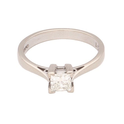 18carat white gold 51ct - 18carat,
