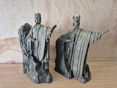 Weta argonath sideshow - weta,