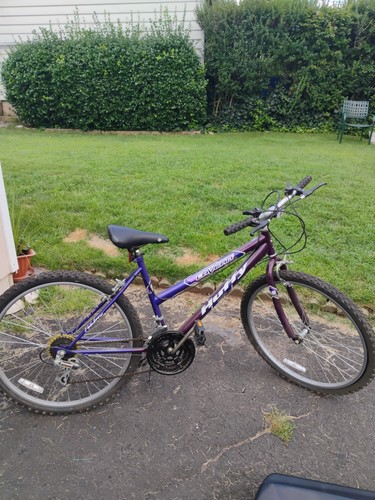 Huffy mountain bike - mountain,