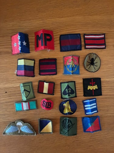 Various military cloth badges - various,