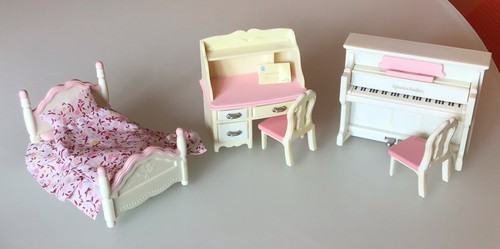 Sylvanian families white - sylvanian, with