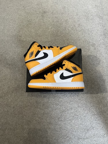 Nike air jordan mid - air,