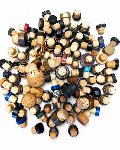 100 assorted wine liquor - 100,