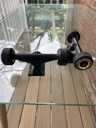 Skateboard trucks wheels - trucks,