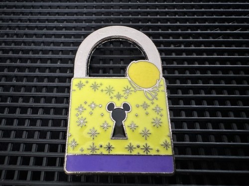 Disney trading pin - pin, bell