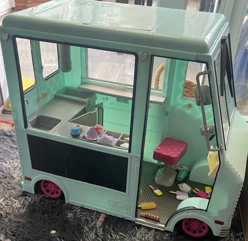 Camper trailer van - trailer, food