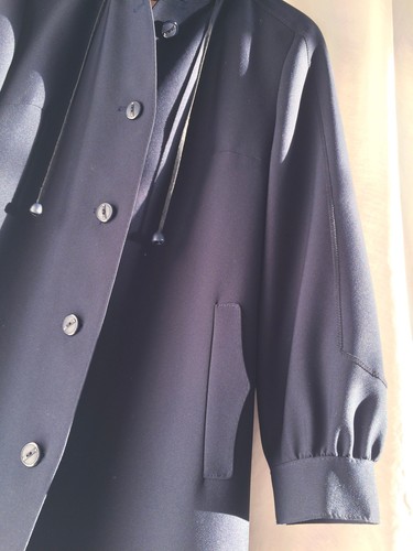 Dark navy lined - dark, crisp