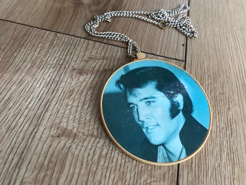 Elvis presley badge - presley,