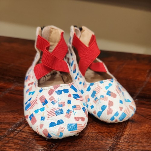 Monkey feet red - ,