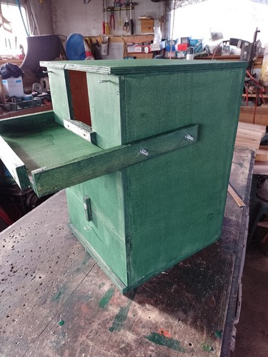 Exterior barn owl - exterior, box