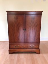 Beautiful Mahogany Corner TV / HiFi/Gaming Unit Cupboard