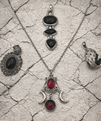 Crimson moon goddess gothic - crimson,