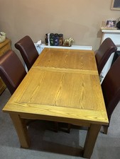 Extendable Oak Table With 6 Leather Chairs