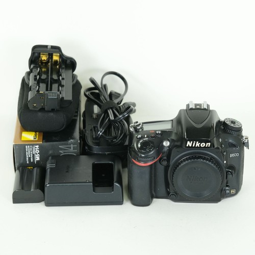 Nikon d600 full frame - frame, dslr