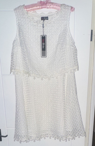 Lovedrobe white lace - white, fit