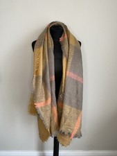 Primark Oversized Scarf –